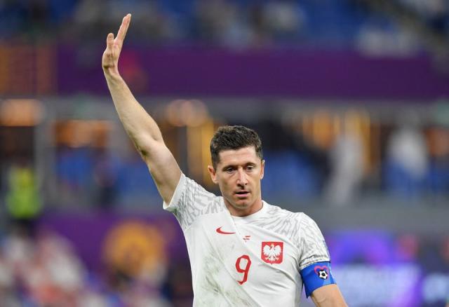 Lewandowski misses penalty as Poland draw 0-0 with Mexico in World Cup  Group C -Xinhua