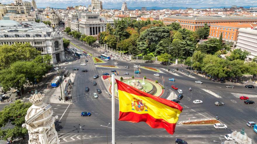 La Ley de Nietos facilitará a los argentinos obtener el pasaporte español