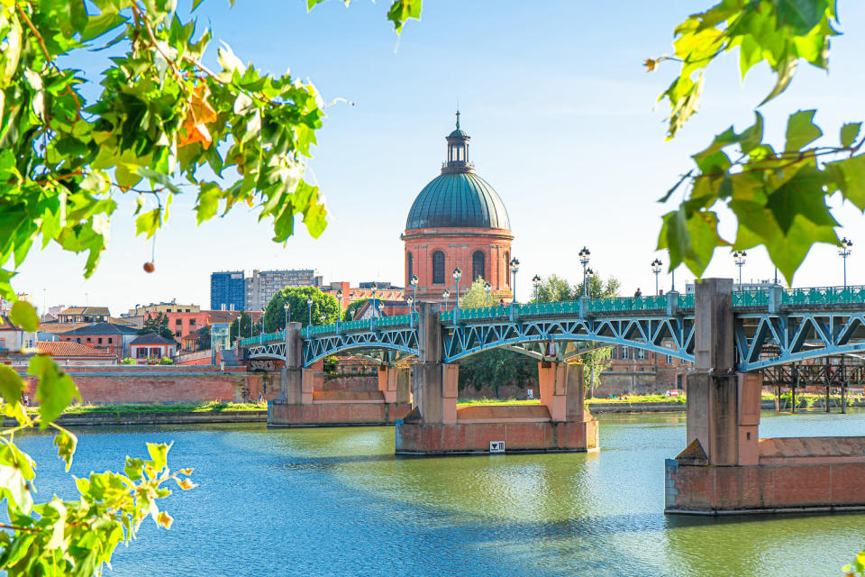 Garonne river and Dome de la Grave in Toulouse, France (wilatlak villette / Getty Images)