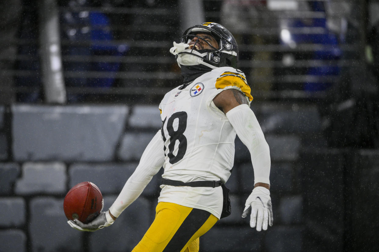 Pittsburgh Steelers wide receiver Diontae Johnson celebrates after scoring on 71-yard touchdown catch against the Ravens. (AP Photo/Nick Wass)