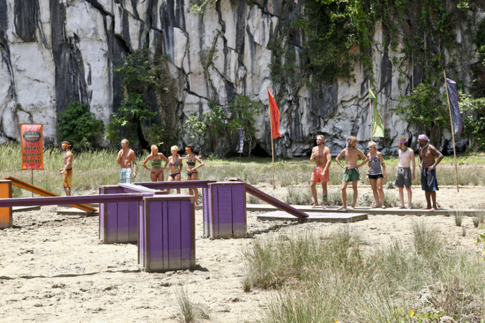 "Zipping Over the Cuckoo's Nest" - The two teams split up to compete against each other in the Reward Challenge during the tenth episode of "Survivor: Caramoan - Fans vs. Favorites."