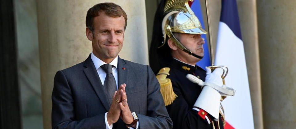 Ce dimanche, Emmanuel Macron est attendu à 17 heures à la tombe du Soldat inconnu, sous l’Arc de Triomphe à Paris. 
