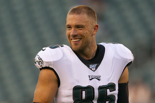 2022 Fantasy Football Player Debates: Are We Overvaluing Zach Ertz Based  Off Last Season's Performance?