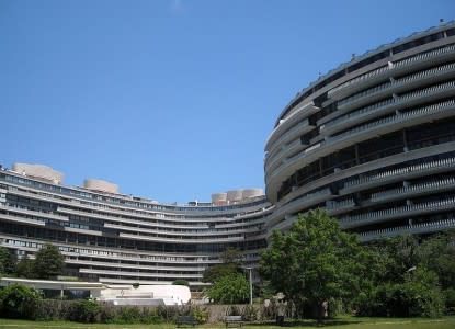 Watergate_Complex-415x300