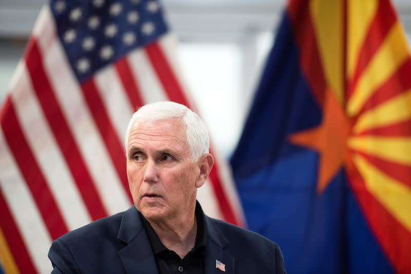 Former U.S. VP Mike Pence tours the border in Arizona