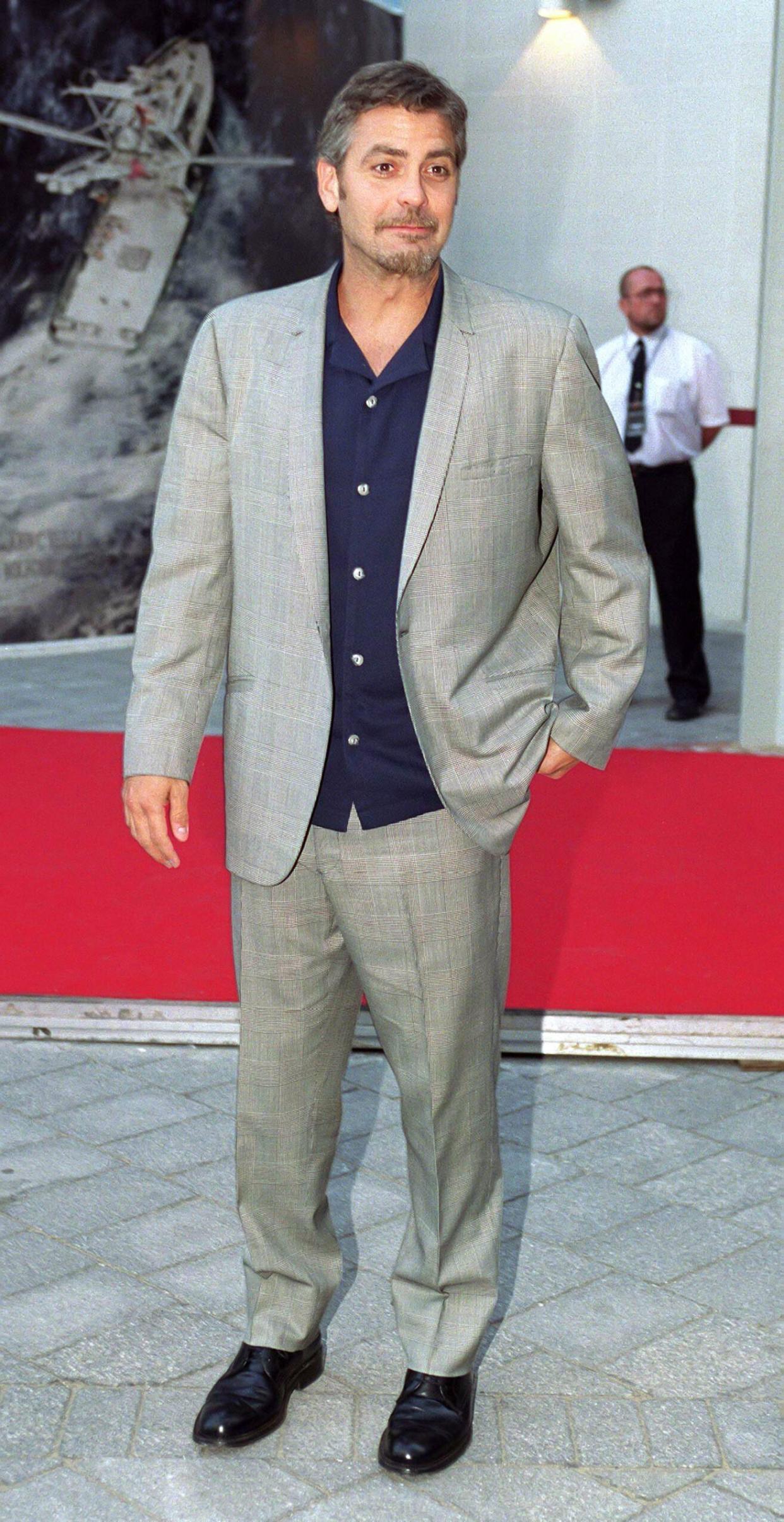 Clooney at the premiere of "The Perfect Storm" in Birmingham, England.