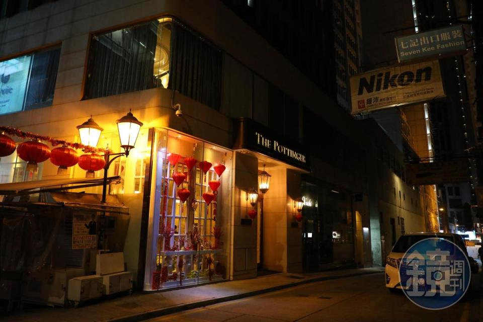 「香港中環石板街酒店」位在石板街旁，是小巧精緻的精品旅館。