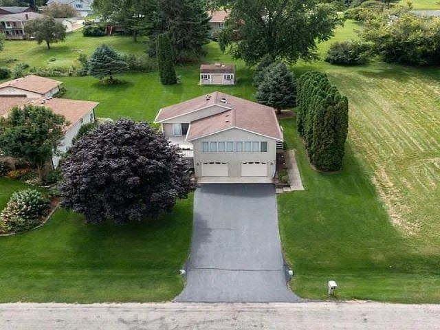 This home at 73 Delburne in Lake Summerset sold for $220,000 on Aug. 4.