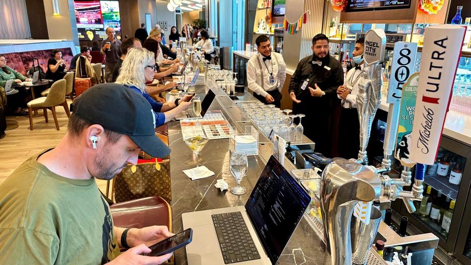 The worst sin of all: The awful draft beer selection of Michelob Ultra, Golden Road Wolf Pup Session IPA, Angel City IPA, and Firestone Walker 805 was pedestrian even by airport bar standards.