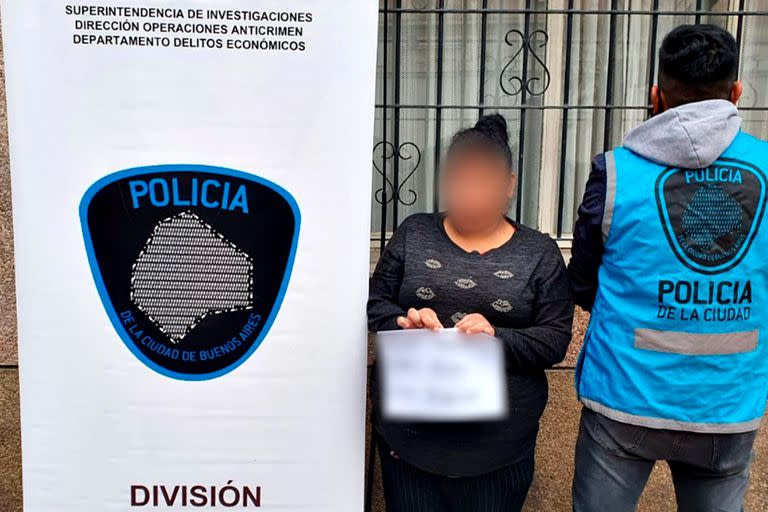 La mujer tiene 45 años y fue detenida en su vivienda.