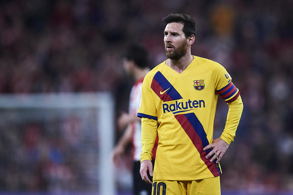 BILBAO, SPAIN - FEBRUARY 06: Lionel Messi of FC Barcelona looks dejected during the Copa del Rey quarter final match between Athletic Bilbao and FC Barcelona at Estadio de San Mames on February 06, 2020 in Bilbao, Spain. (Photo by Juan Manuel Serrano Arce/Getty Images)