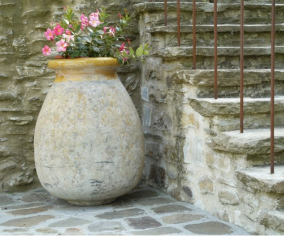 Terres d'Albine: French Urns, Vases and Garden Planters