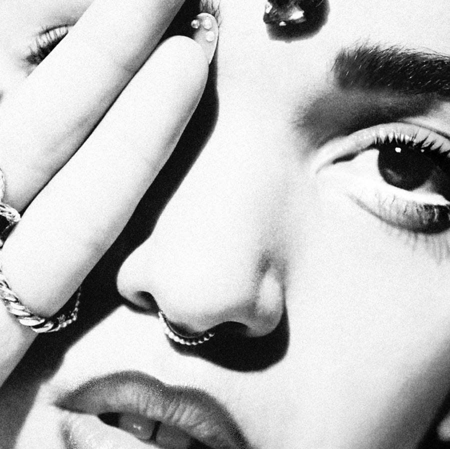 FKA Twigs Releases Gorgeous New Song 