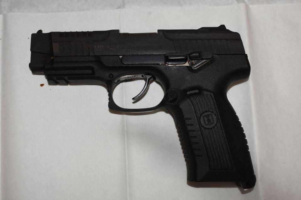 Handgun found in minicab (Metropolitan Police)