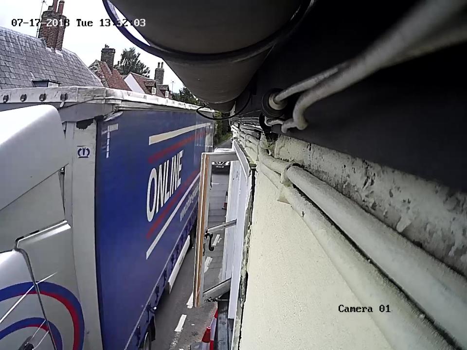 The lorry captured on CCTV. (SWNS)