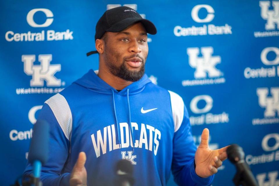 Vanderbilt transfer Ray Davis will start for Kentucky at running back after helping send the Wildcats to one of their most frustrating losses a year ago.