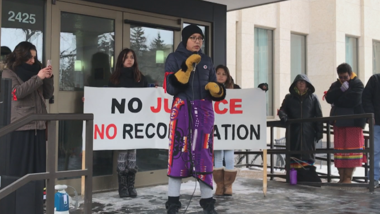 Regina round dance stops traffic for murdered teen Tina Fontaine