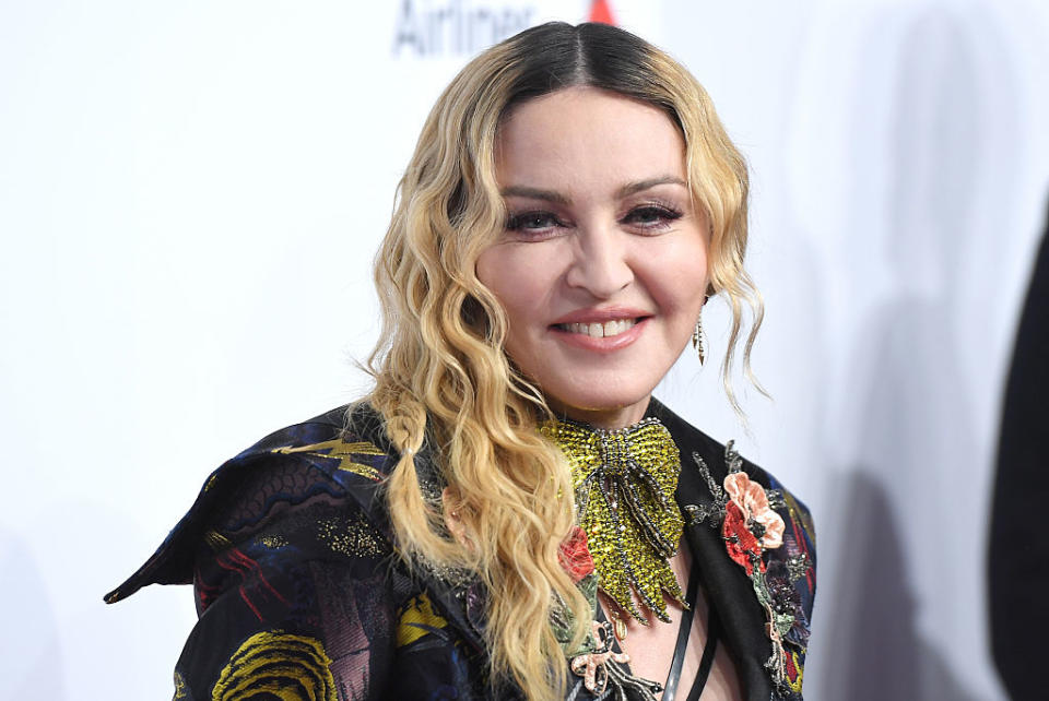 Madonna shared a photo with all six of her children for the first time, and awww