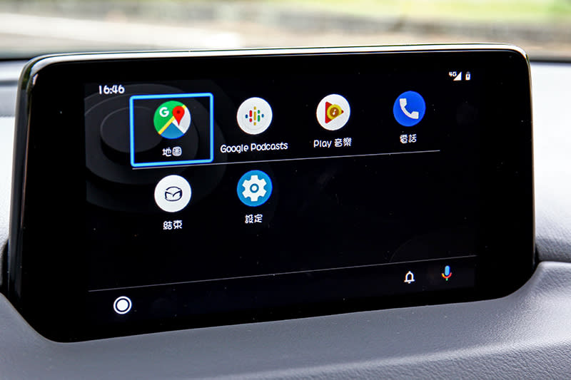 Apple CarPlay或Android Auto連接已是標準配備。
