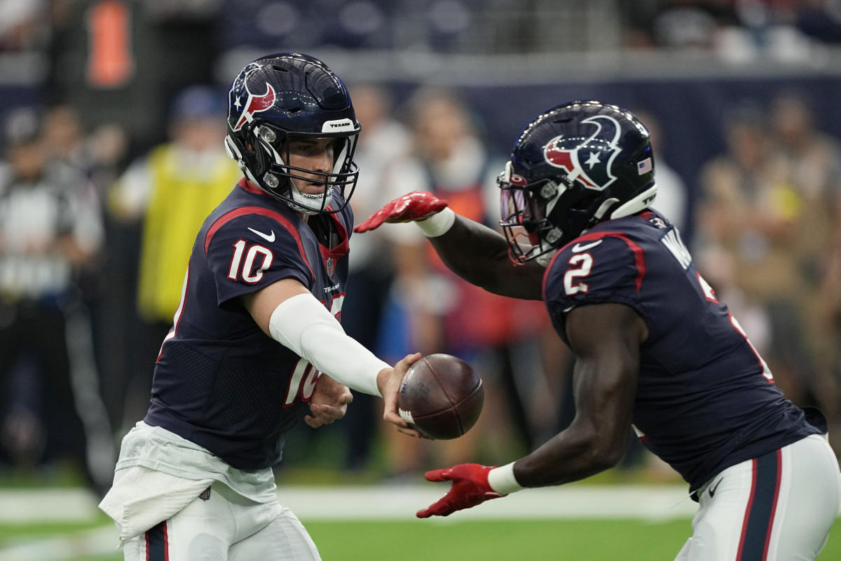 Texans' Davis Mills delivers encouraging performance, 'step in right  direction' for offense in loss to Raiders