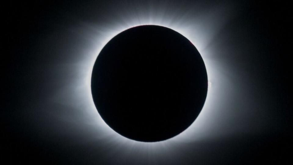 Une éclipse totale de Soleil. // Source : Canva