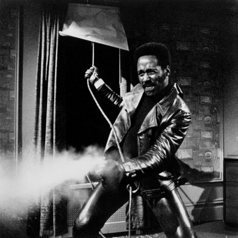 Richard Roundtree fighting in Shaft