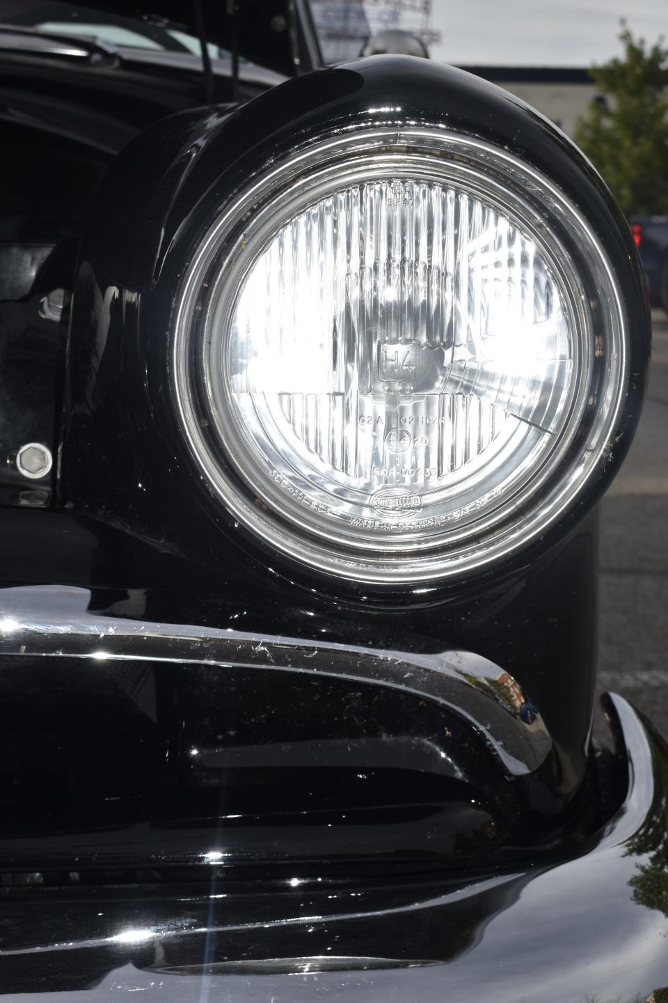 Car 5 headlight