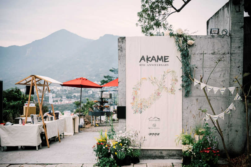 慶祝八週年，餐廳特別舉辦市集活動(圖片提供/AKAME)