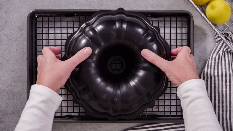 Upside down Bundt pan