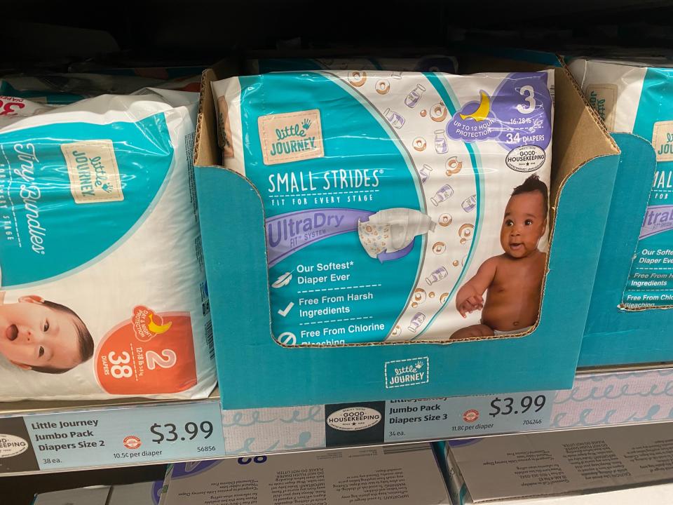 aldi diapers in display