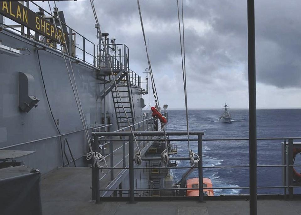 美軍一艘驅逐艦日前由北向南航經台灣海峽。（示意圖）   圖：取自facebook.com/7thfleet