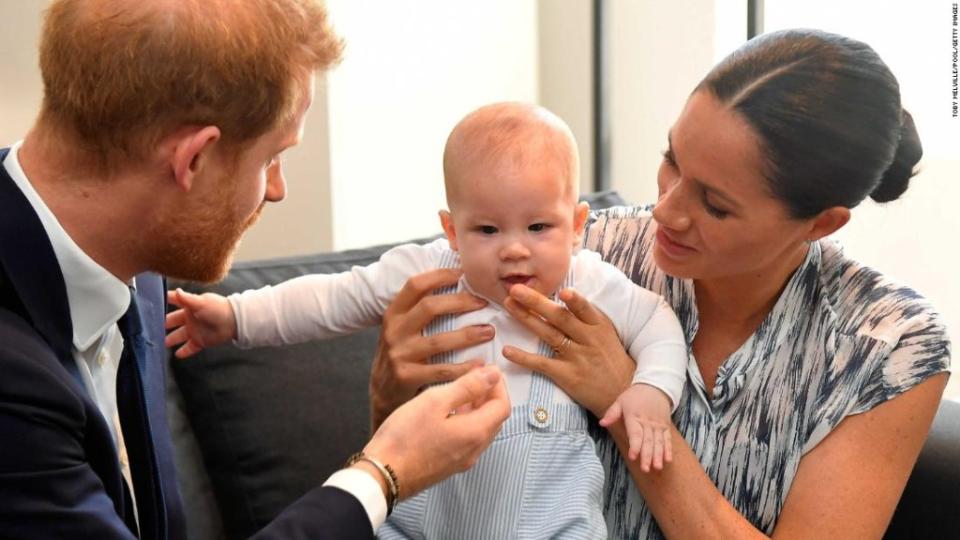 El príncipe Harry, duque de Sussex y Meghan, duquesa de Sussex atienden a Archie Mountbatten-Windsoron 25 de septiembre de 2019 en Ciudad del Cabo, Sudáfrica. (Crédito: Toby Melville - Pool/Getty Images)