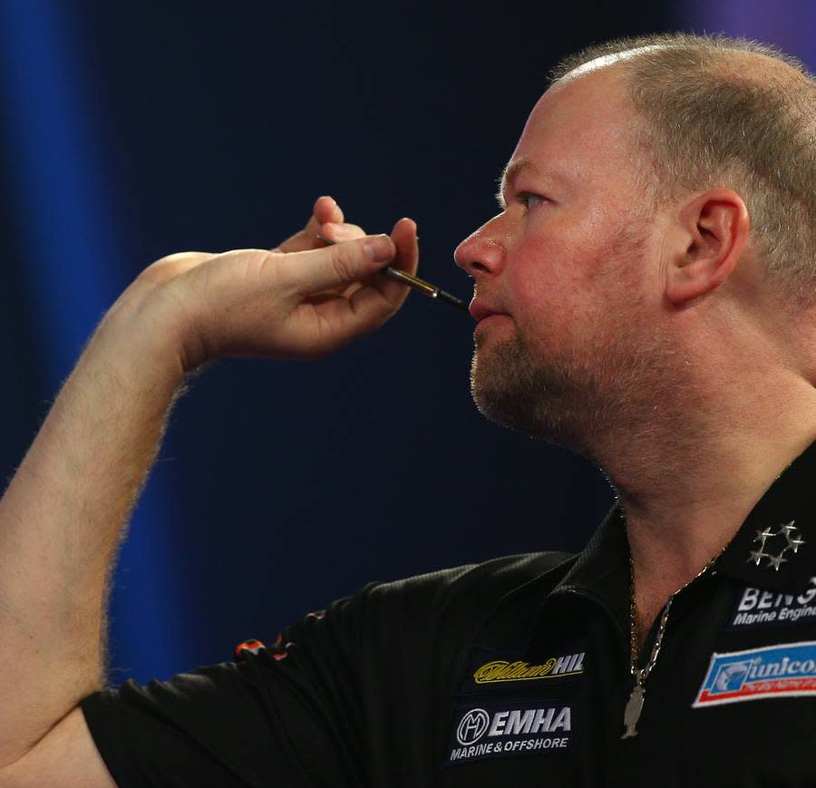 bekommt es mit keinem Geringeren zu tun als mit Raymond van Barneveld