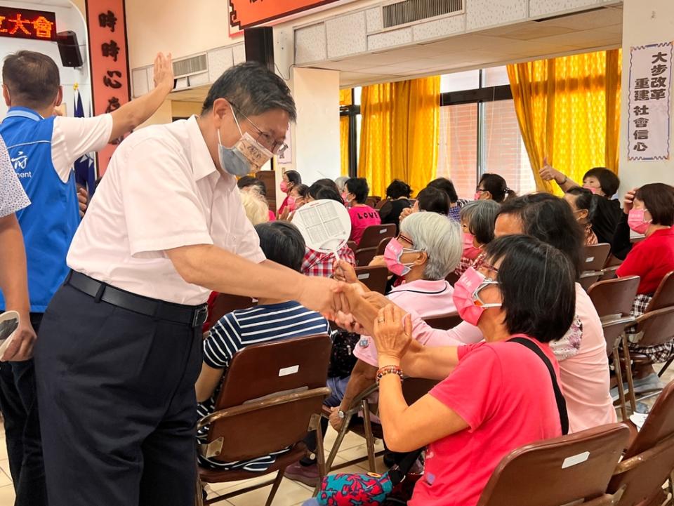 《圖說》楊文科感謝竹北市婦女會一直是國民黨最堅定、最忠貞的支持者。（圖／楊文科競選總部提供）