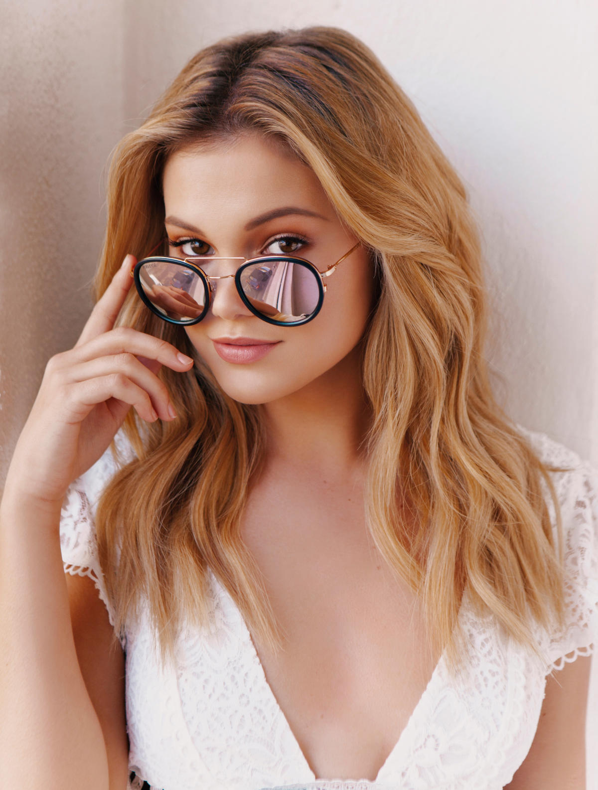 Olivia Holt Porn Captions Tumblr - 16 of Olivia Holt's Summer Must-Haves