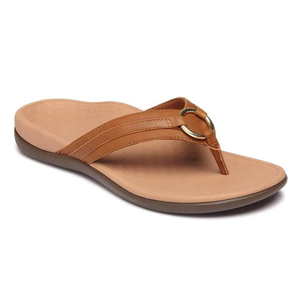 39) Tide Aloe Thong Sandal