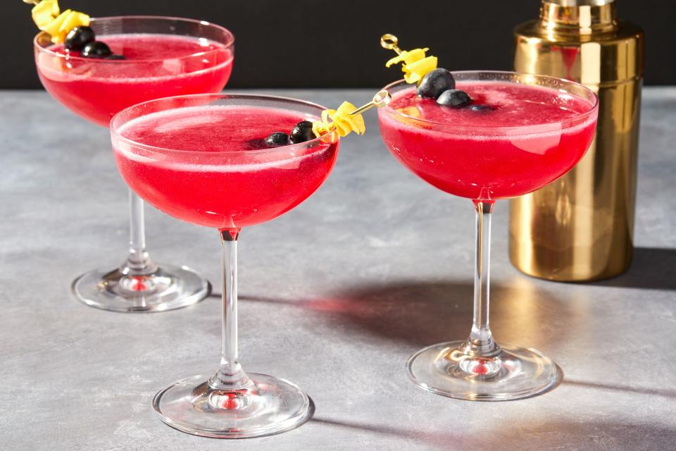 25 Spring Cocktail Recipes That Are All Basically Sunshine In A Glass