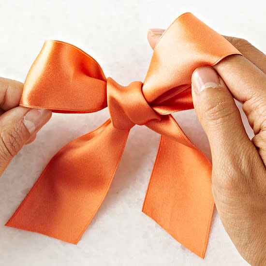 How to Make Pretty & Simple Bows