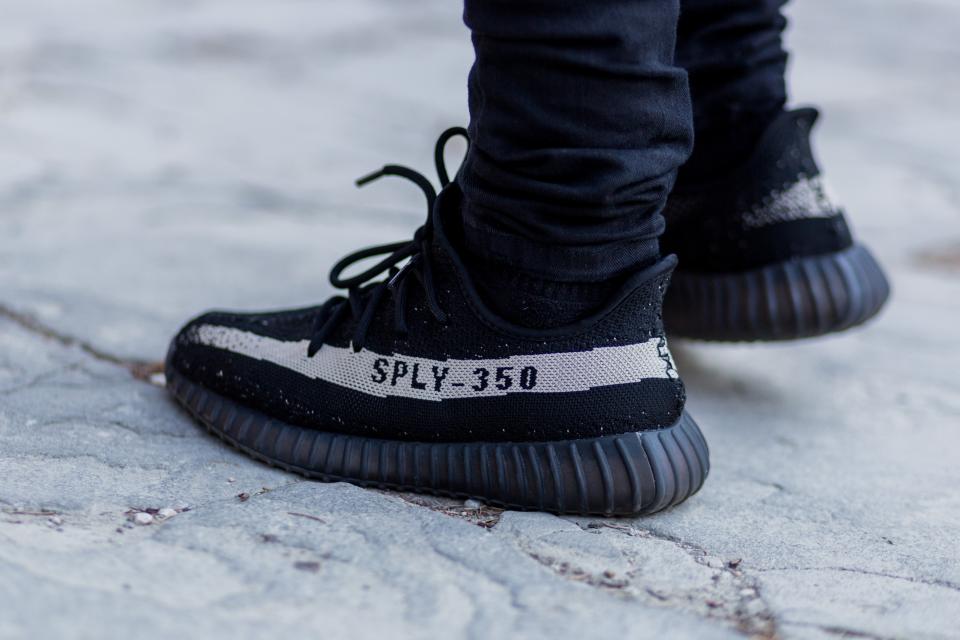 Las zapatillas adidas Yeezy son las que más se revalorizaron en 2020: las  marcas y modelos en los que deberías invertir en 2021 | GQ España