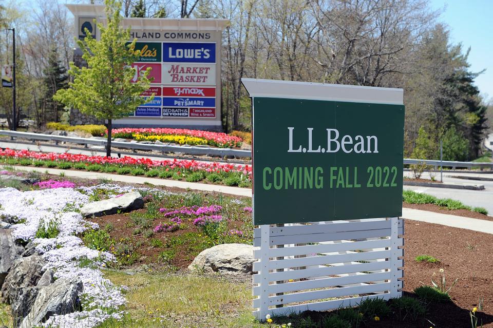 A sign announces the slated opening of a L.L. Bean store at Highland Commons in Hudson.