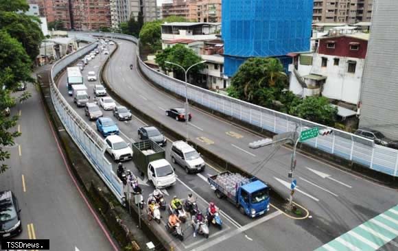 新店祥和路增警示設施、速度管理道路安全再升級！（圖：新北交通局提供）