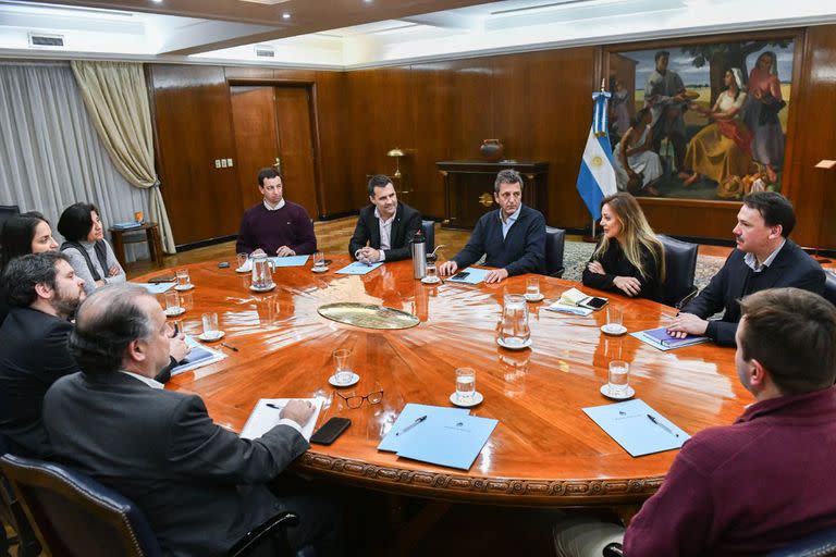 reunión massa economía energía