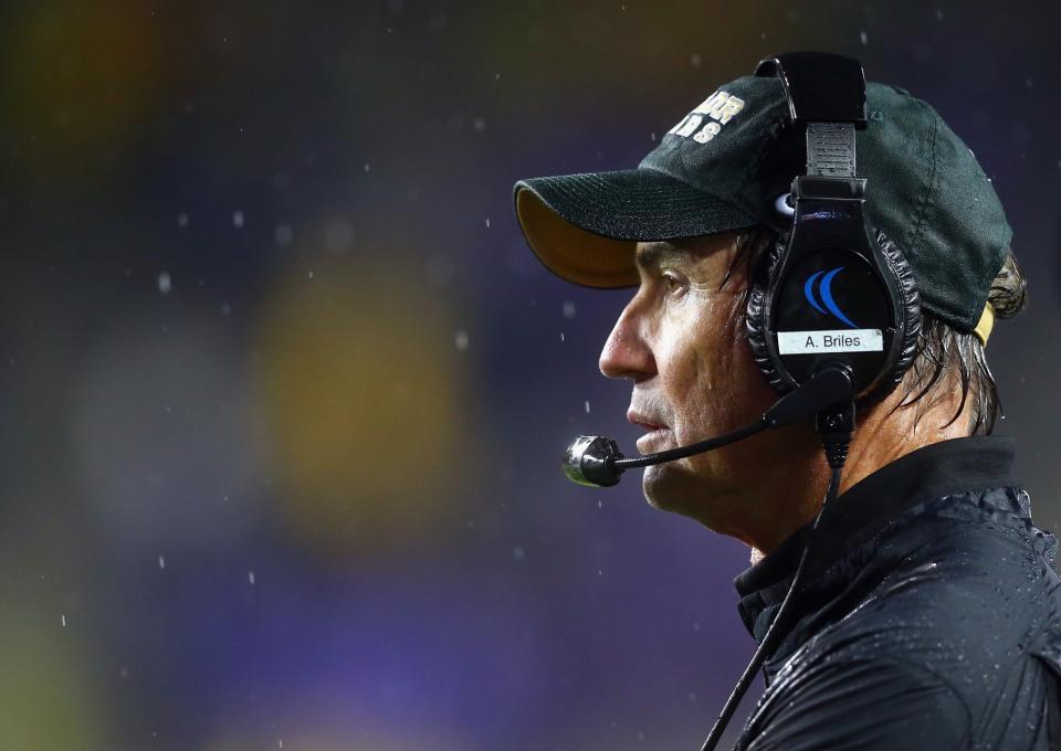 FORT WORTH, TX - NOVEMBER 27: Head coach Art Briles of the Baylor Bears during the second half against the TCU Horned Frogs at Amon G. Carter Stadium on November 27, 2015 in Fort Worth, Texas. (Photo by Ronald Martinez/Getty Images)