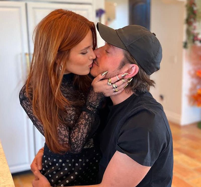 Bella Thorne y Mark Emms