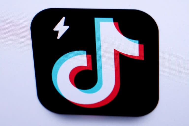 El logotipo de la red social TikTok, fotografiado en París el 11 de abril de 2024 (Kiran Ridley)