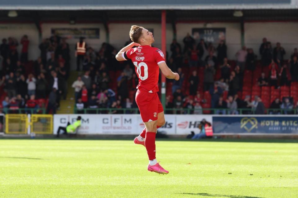 Kemp voted as Player of the Season by Adver readers <i>(Image: Andy Crook)</i>