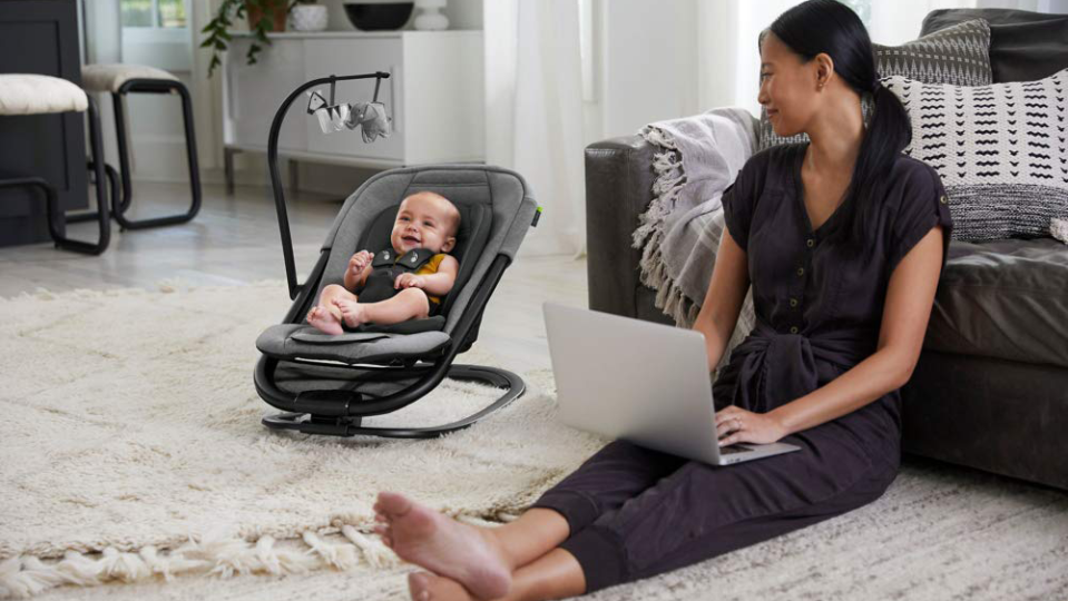 Gifts for new parents: Baby Jogger Bouncer