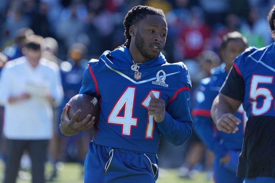 Feb 4, 2022; Las Vegas, NV, USA; New Orleans Saints running back Alvin Kamara (41) carries the ball during NFC practice at the Las Vegas Ballpark. Mandatory Credit: Kirby Lee-USA TODAY Sports