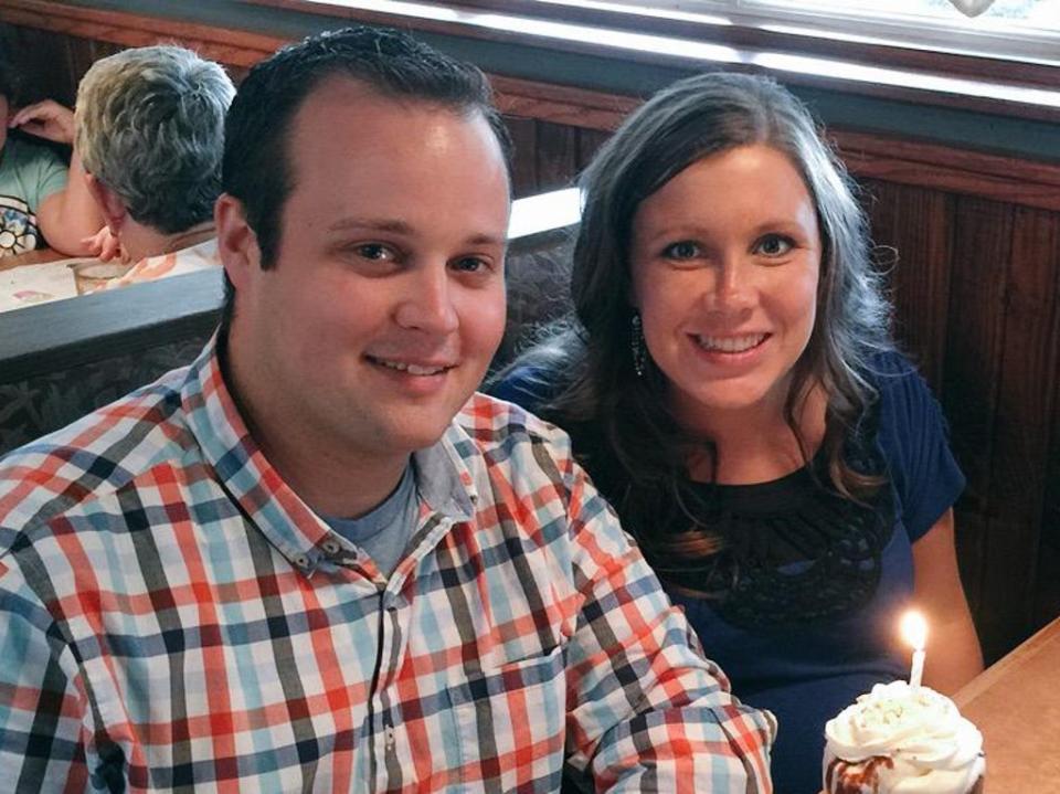 Josh Duggar and his wife, Anna (Twitter: Josh Duggar)