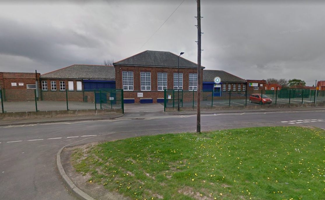 Woodfield Primary School has told parents to be 'extra vigilant' after two men reportedly tried to snatch two girls. (Reach)